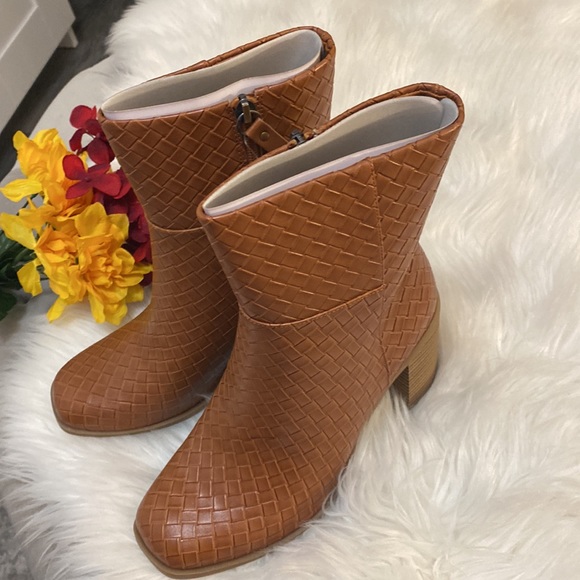 Universal Thread Shoes - Sz 7 Arden Basket Weave Cognac Block Heeled Boots NEW POSHMARK